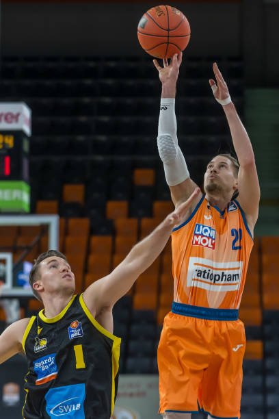 获得充足的 获得充足的